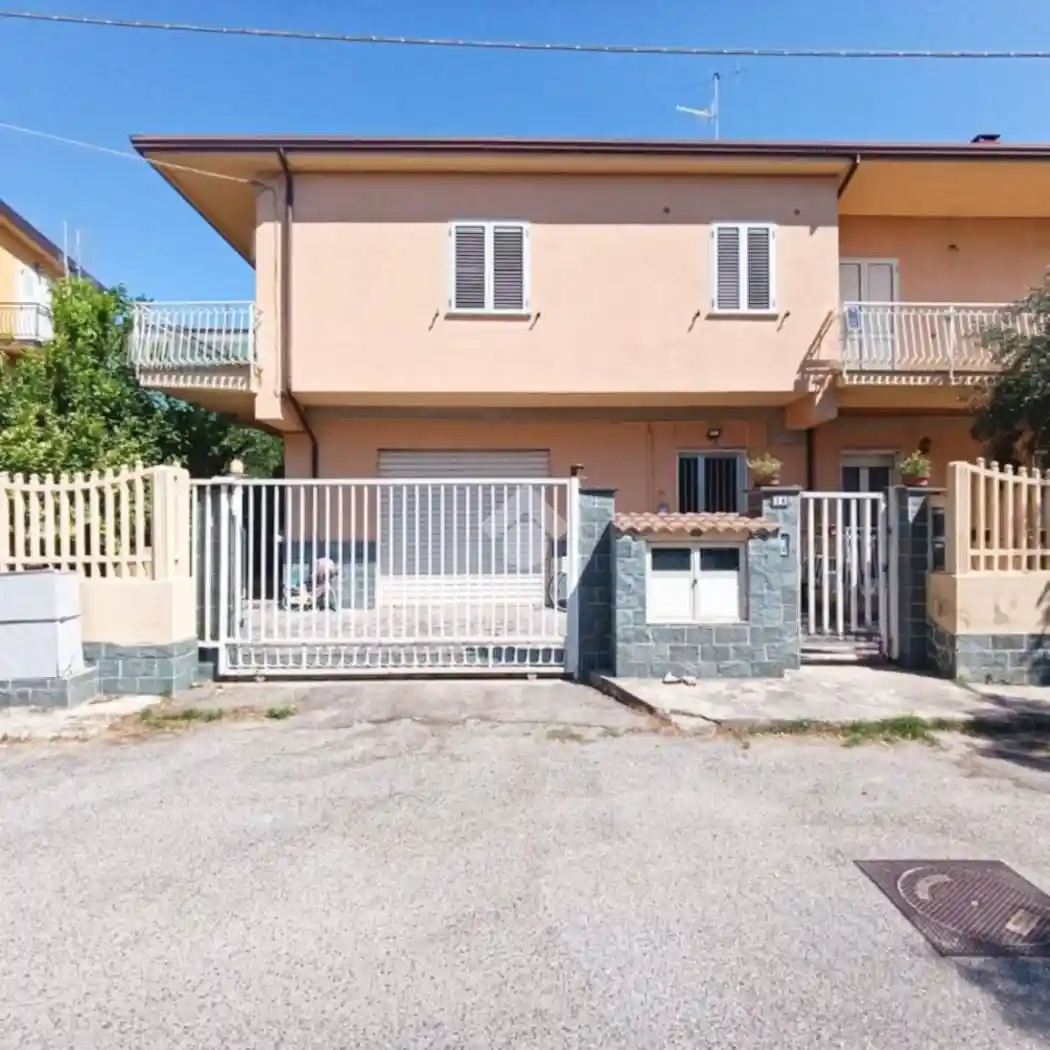 Trilocale via Vibo Valentia 14, Cropani Marina, Cropani - foto 4