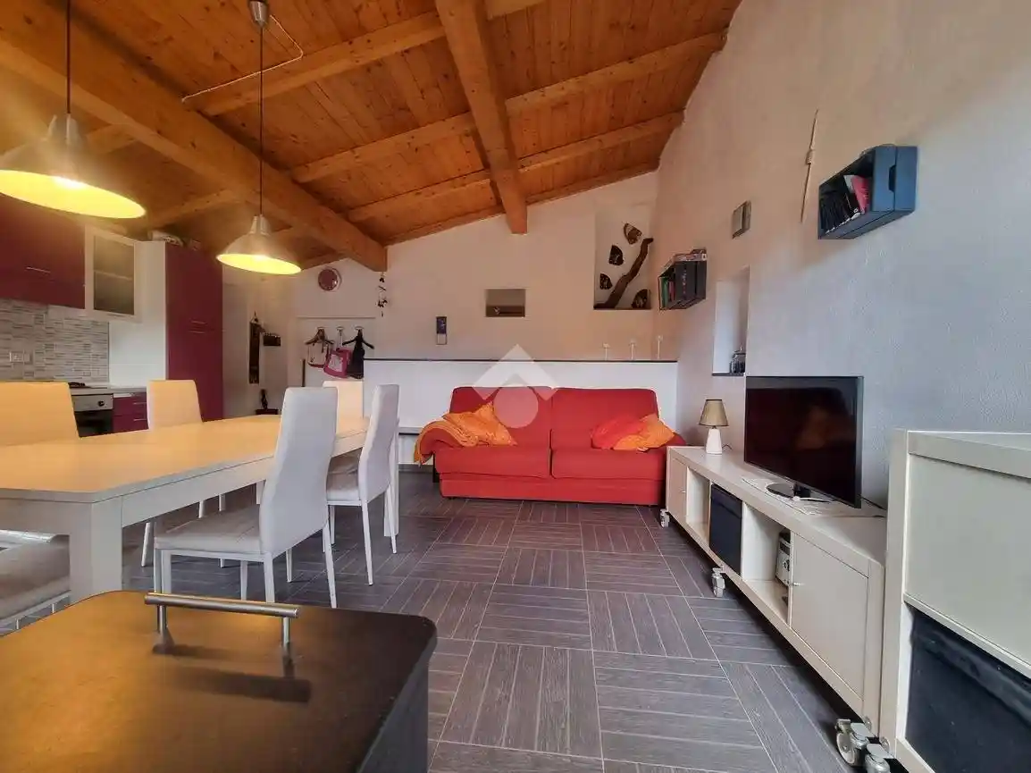 Casa indipendente in vendita a San Colombano Certenoli