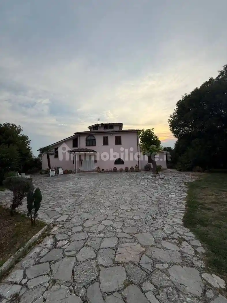 Villa in vendita a Rieti