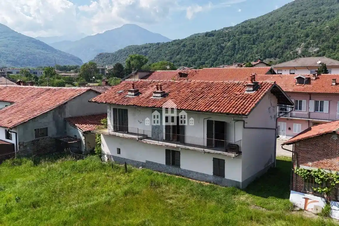 Casa indipendente in vendita a Cuorgnè