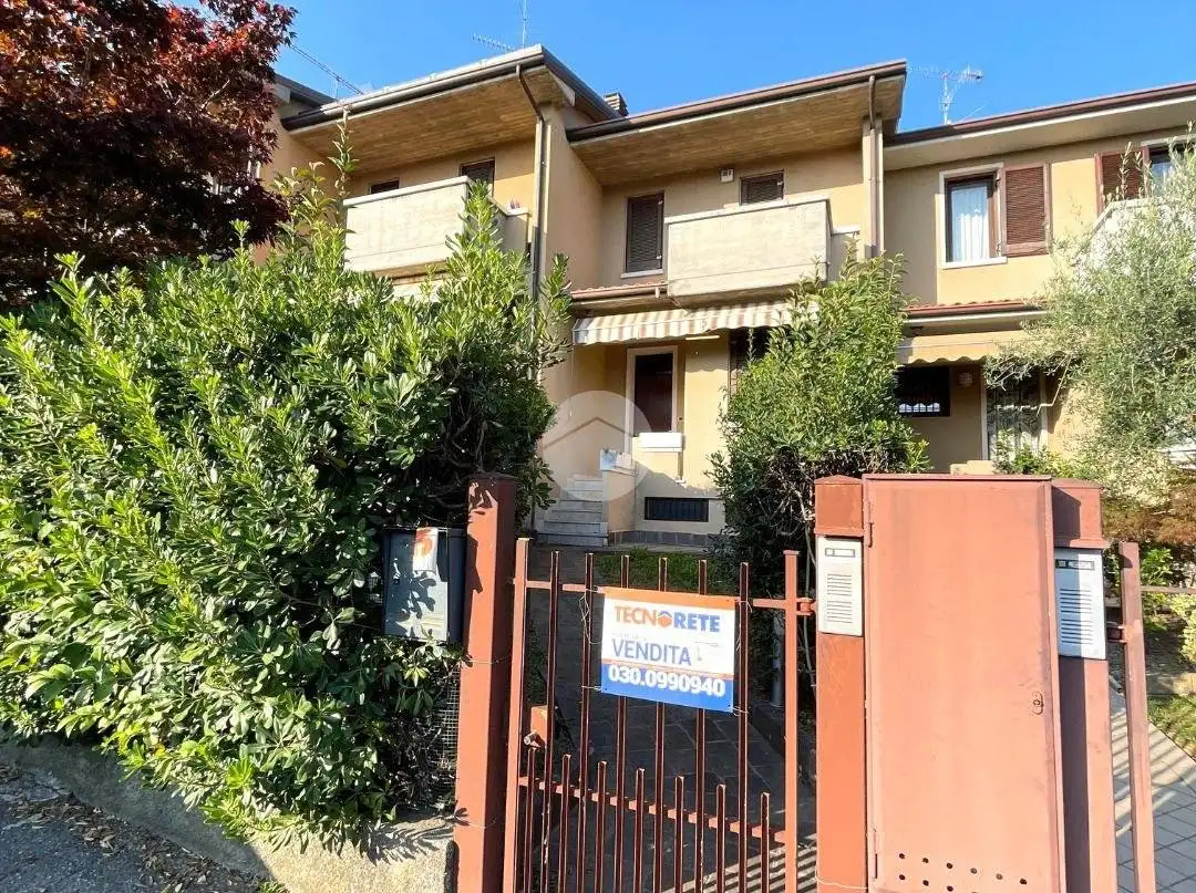 Villetta a schiera in vendita a Ome