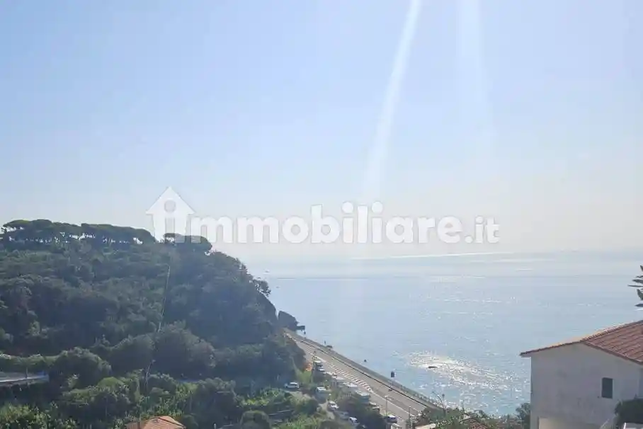 Appartamento in vendita a Celle Ligure