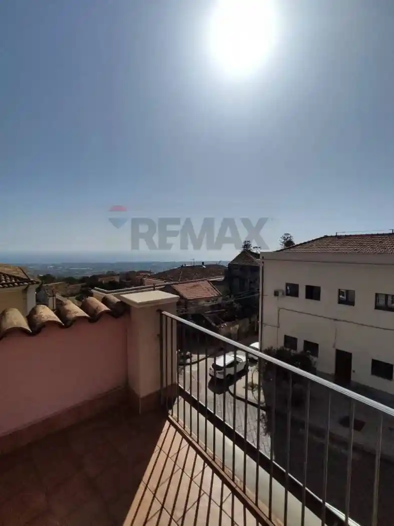 Appartamento in vendita a Piedimonte Etneo