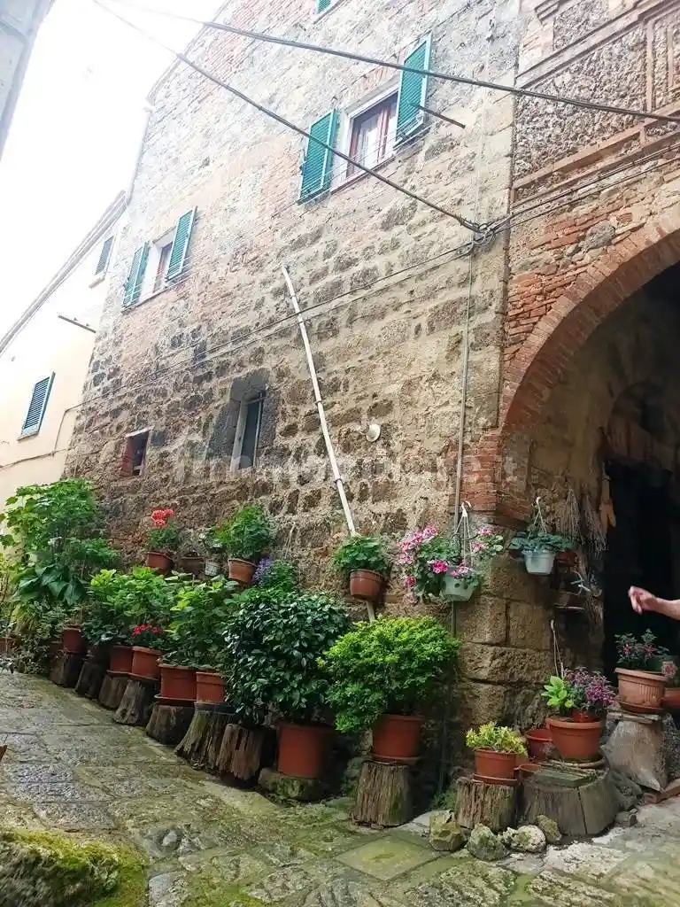 Casa indipendente in vendita a Cetona