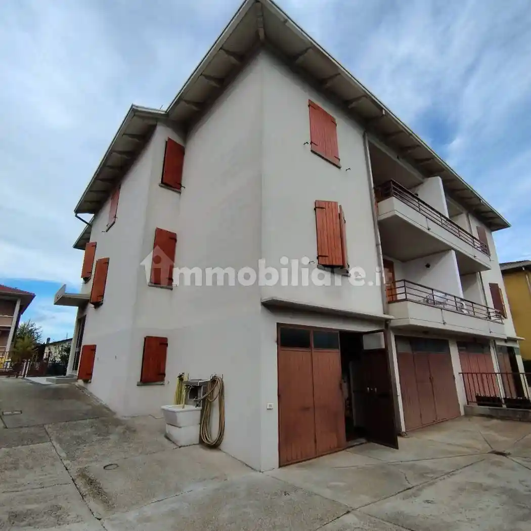 Villa in vendita a Parma