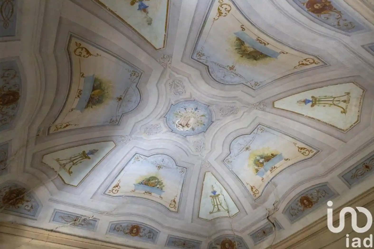 Palazzo - Edificio in vendita a Filottrano