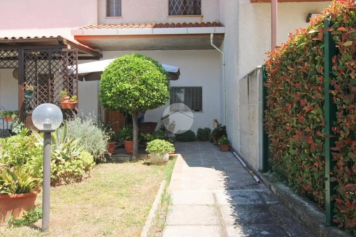 Villetta a schiera in vendita a Roseto degli Abruzzi