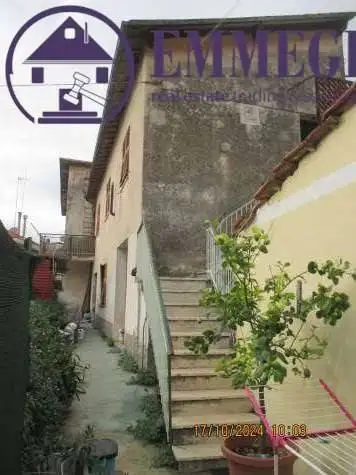 Appartamento in asta a Pompeiana