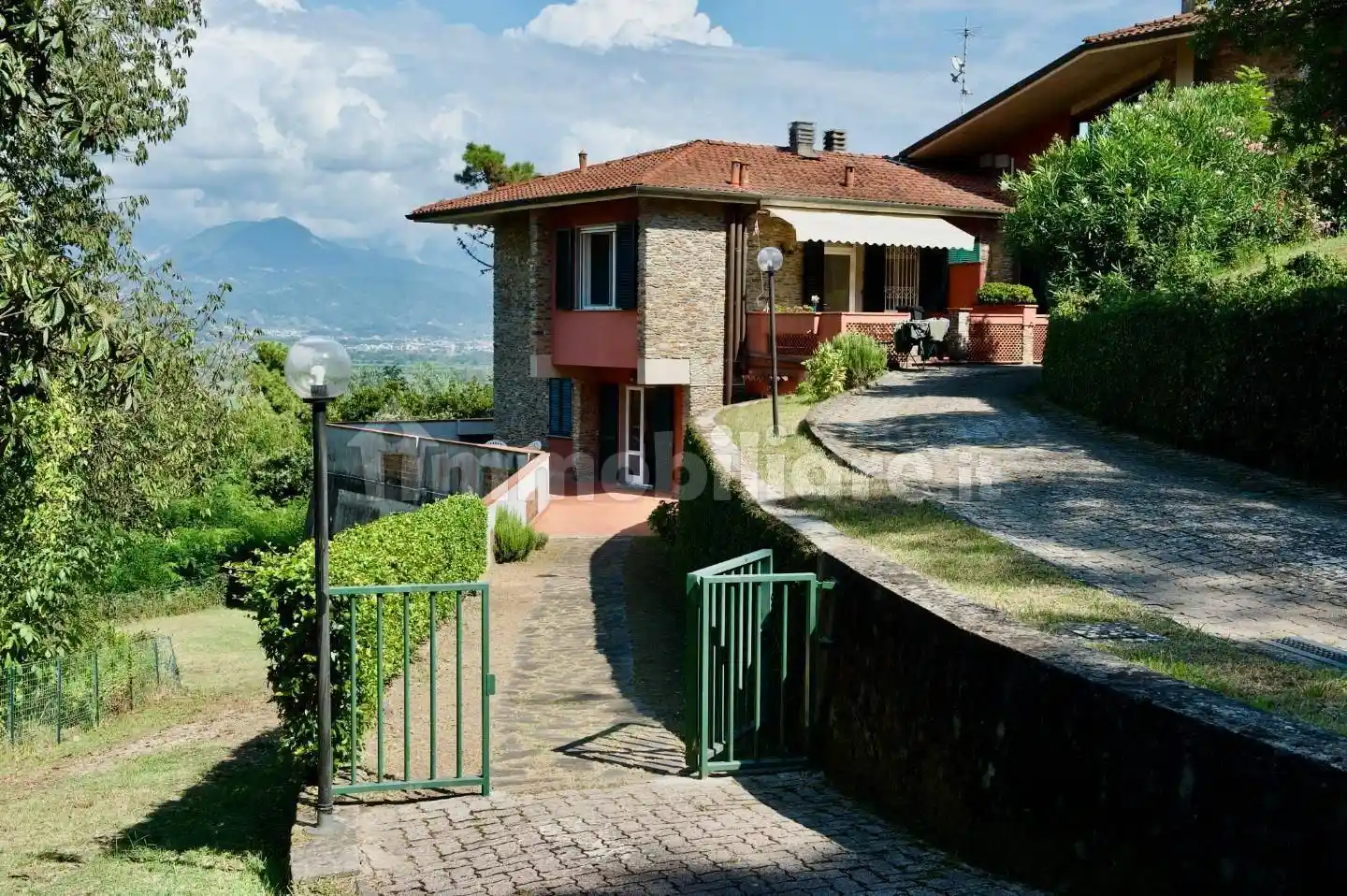 Casa indipendente in vendita a Ameglia