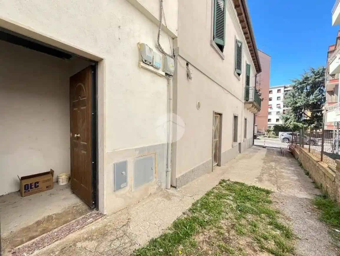 Rustico - Casale in vendita a Viterbo