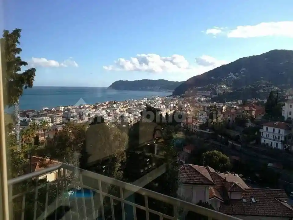Appartamento in vendita a Alassio