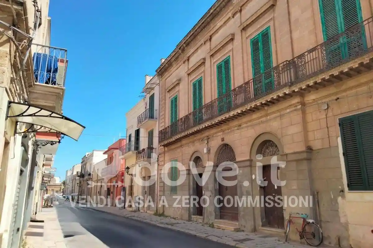 Palazzo - Edificio in vendita a Francavilla Fontana