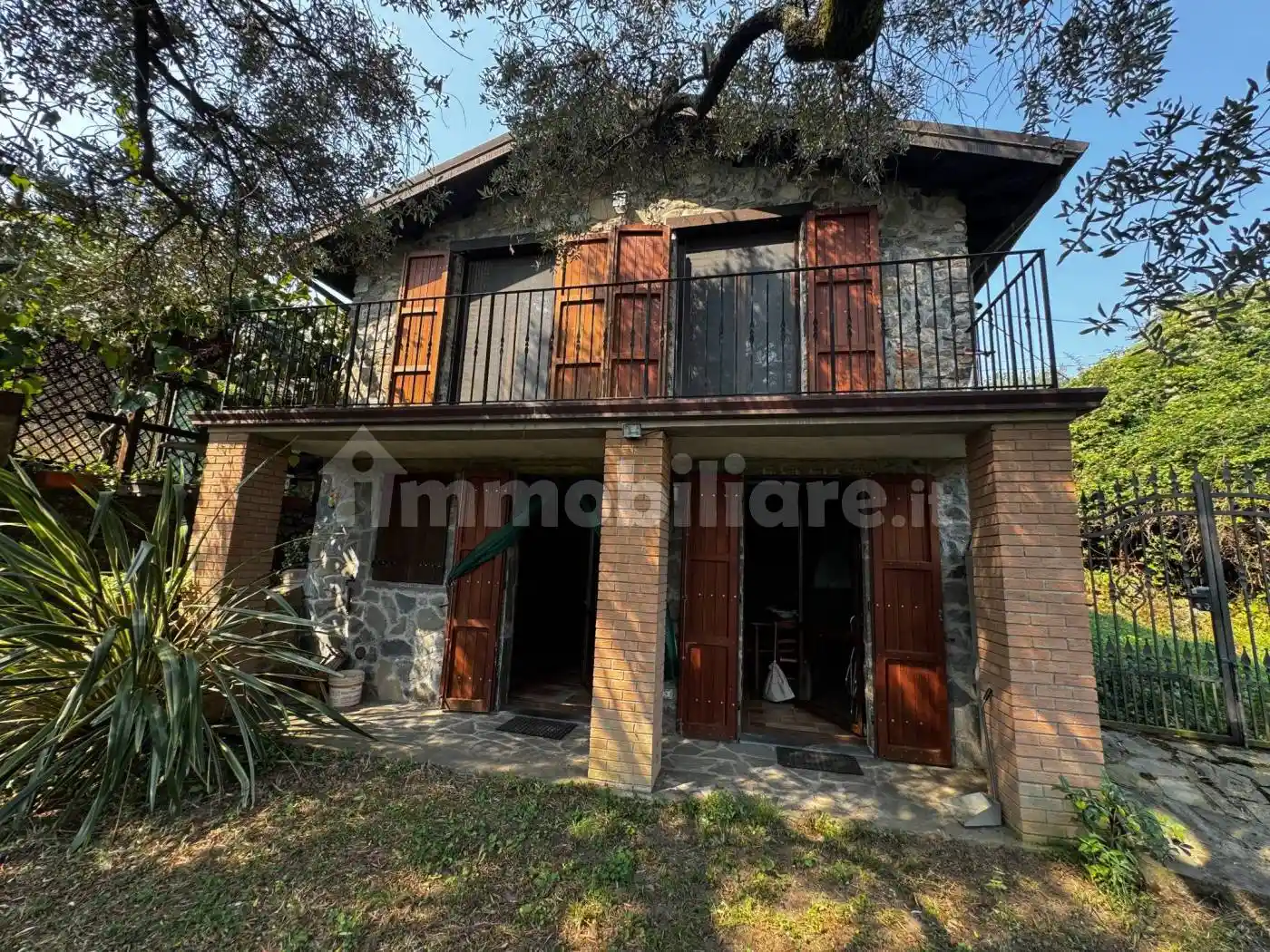 Villa in vendita a Follo