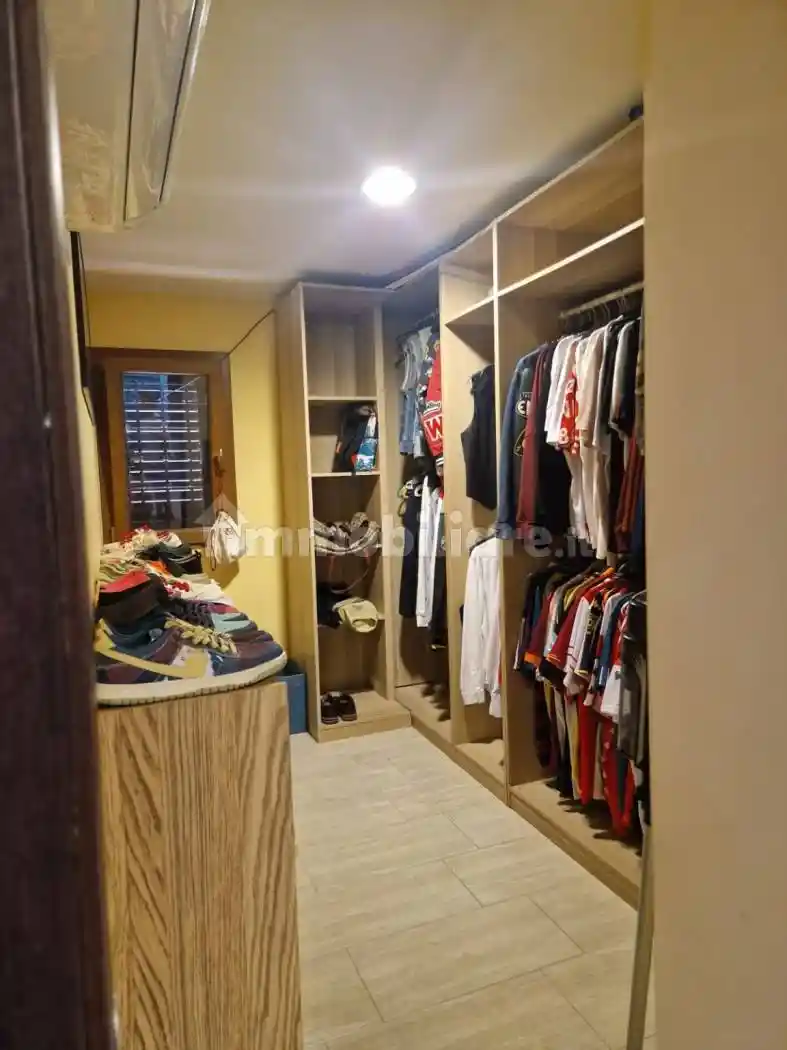 Villetta a schiera in vendita a Pomezia