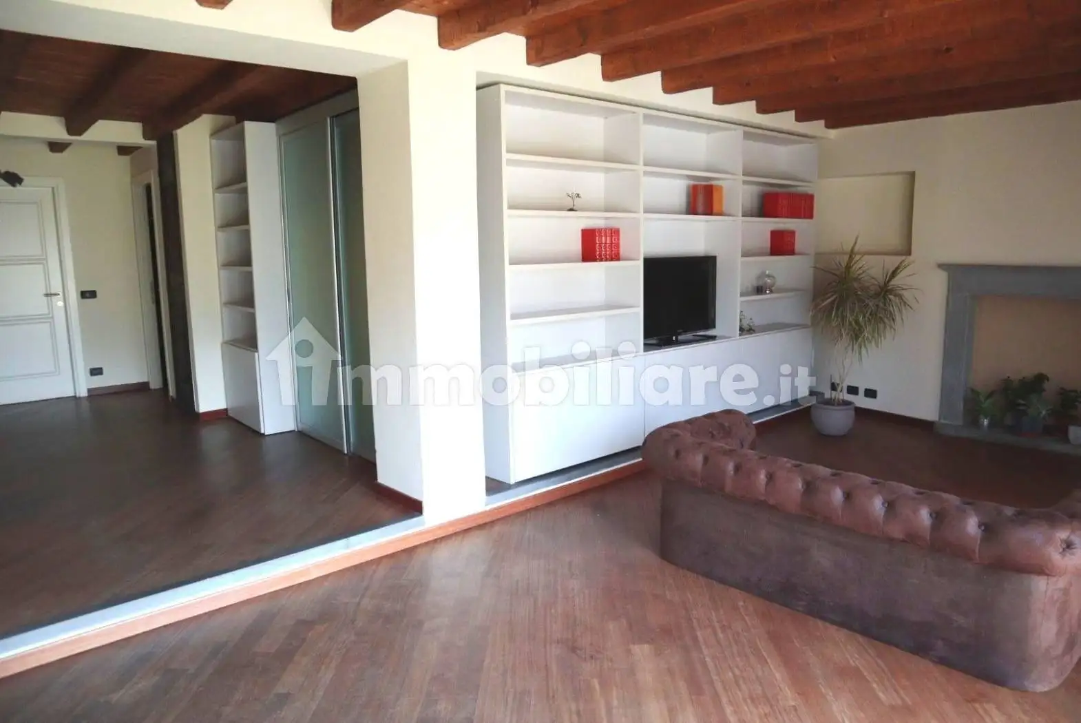 Quadrilocale piazza Martiri della Libertà 7, Centro, Clusone - foto 3