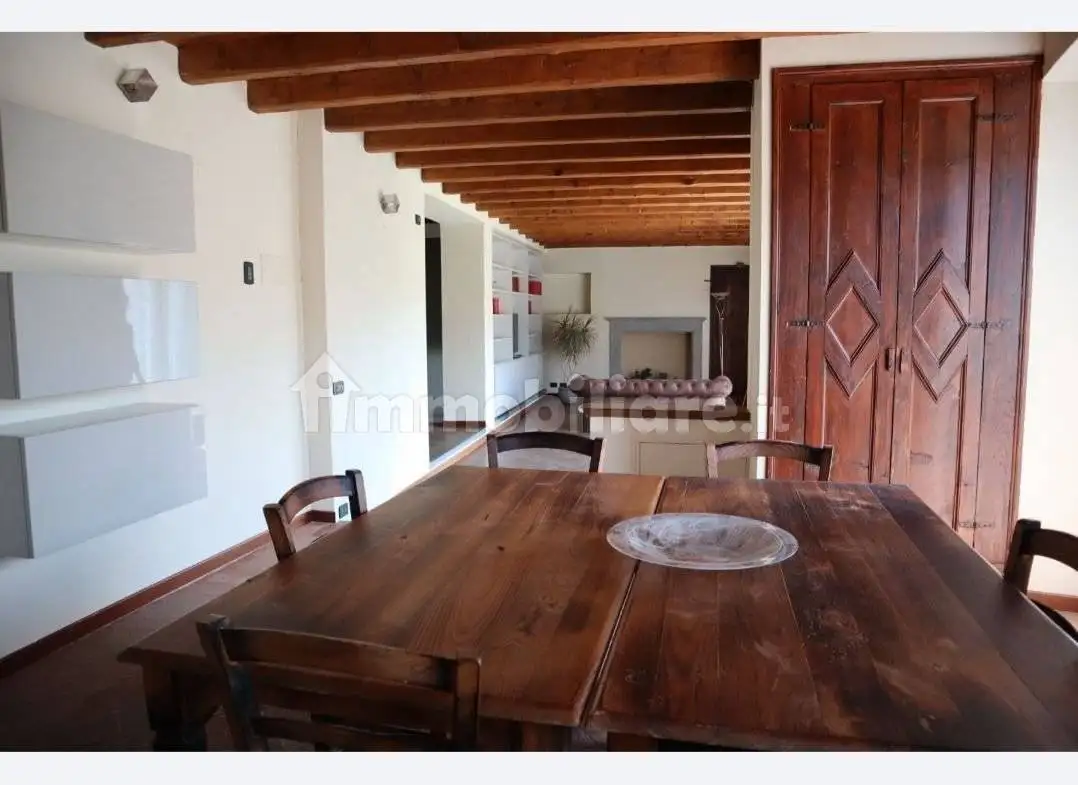 Quadrilocale piazza Martiri della Libertà 7, Centro, Clusone - foto 4