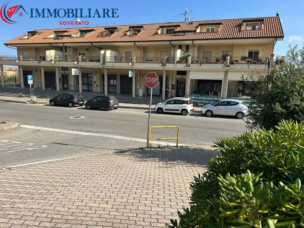 Appartamento via Nicola Pietro e Michelangelo Drosi, Martelli, Satriano - foto 2