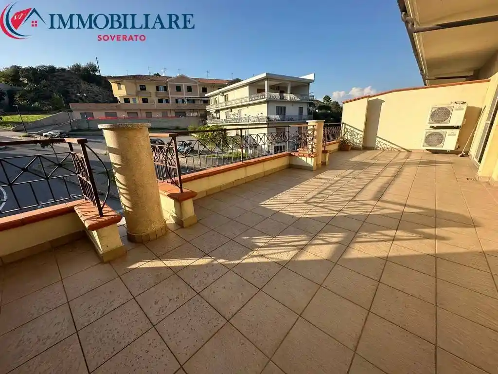 Appartamento via Nicola Pietro e Michelangelo Drosi, Martelli, Satriano - foto 4