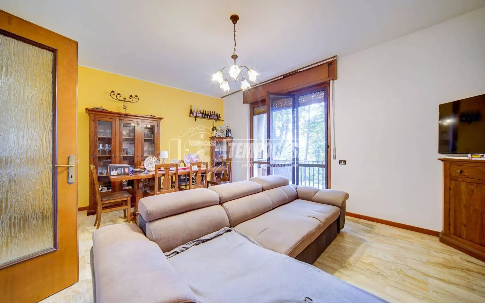 Appartamento in vendita a Buguggiate