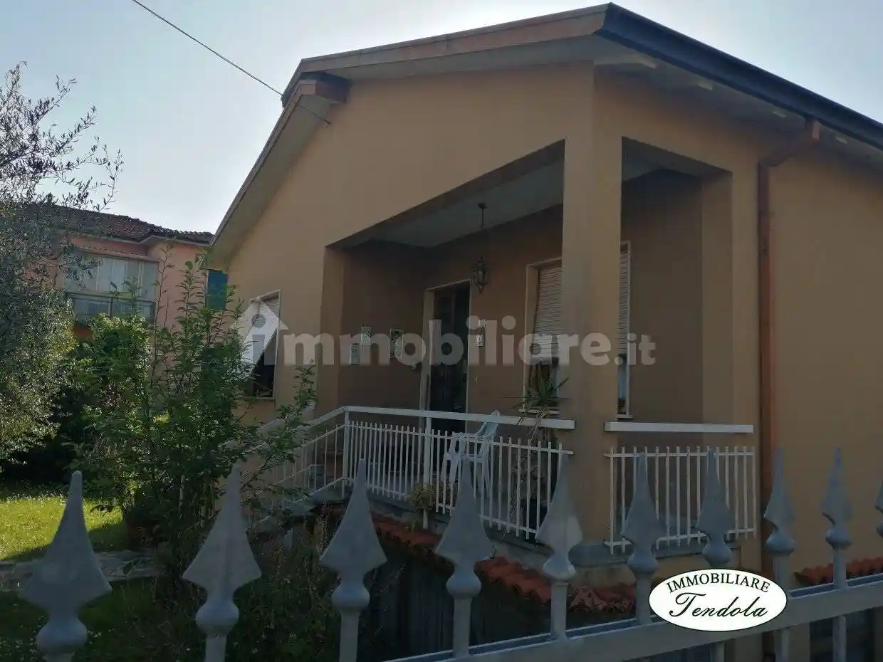 Casa indipendente in vendita a Fosdinovo