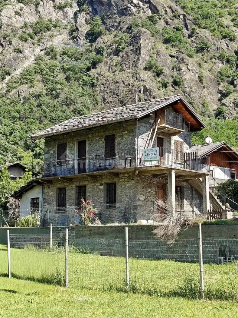 Rustico - Casale in vendita a Arnad