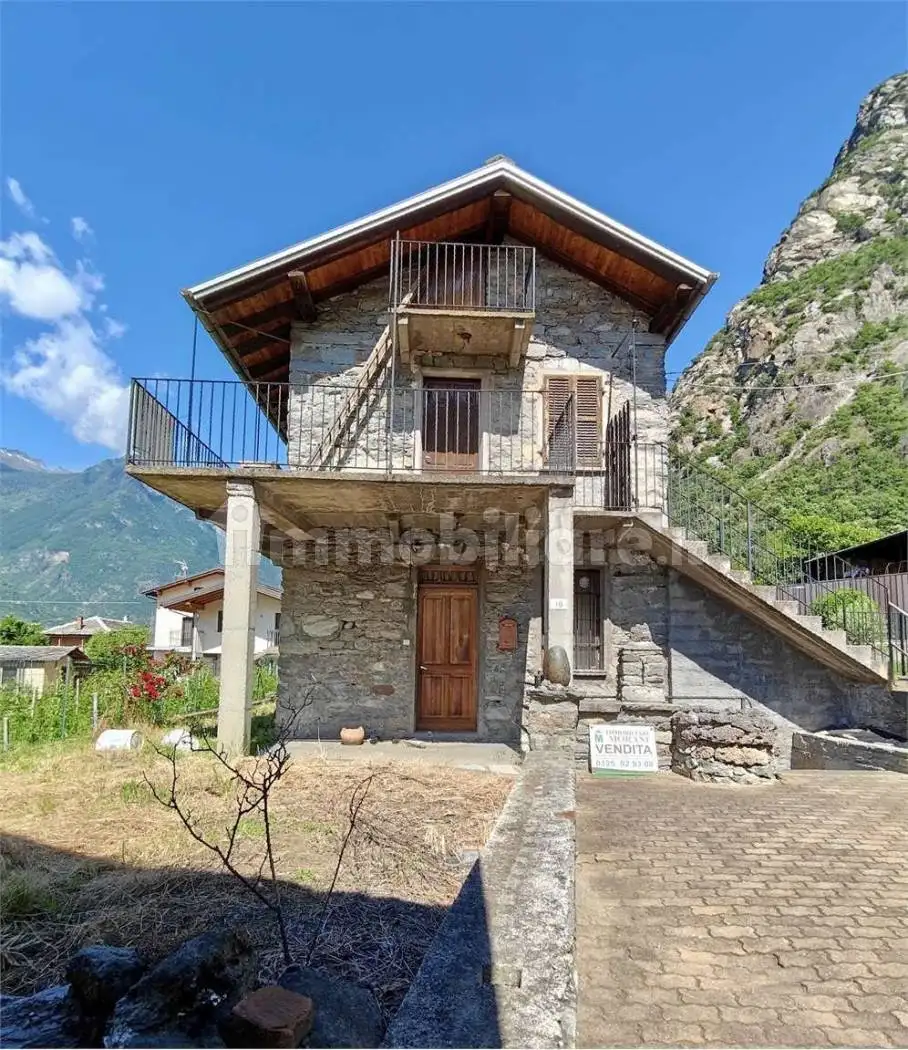 Rustico frazione Chez Fornelle, Centro, Arnad - foto 2