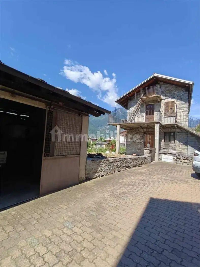 Rustico frazione Chez Fornelle, Centro, Arnad - foto 3