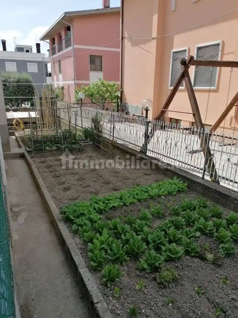 Quadrilocale via Insorti Bosco Martese 35, Centro, Teramo - foto 2