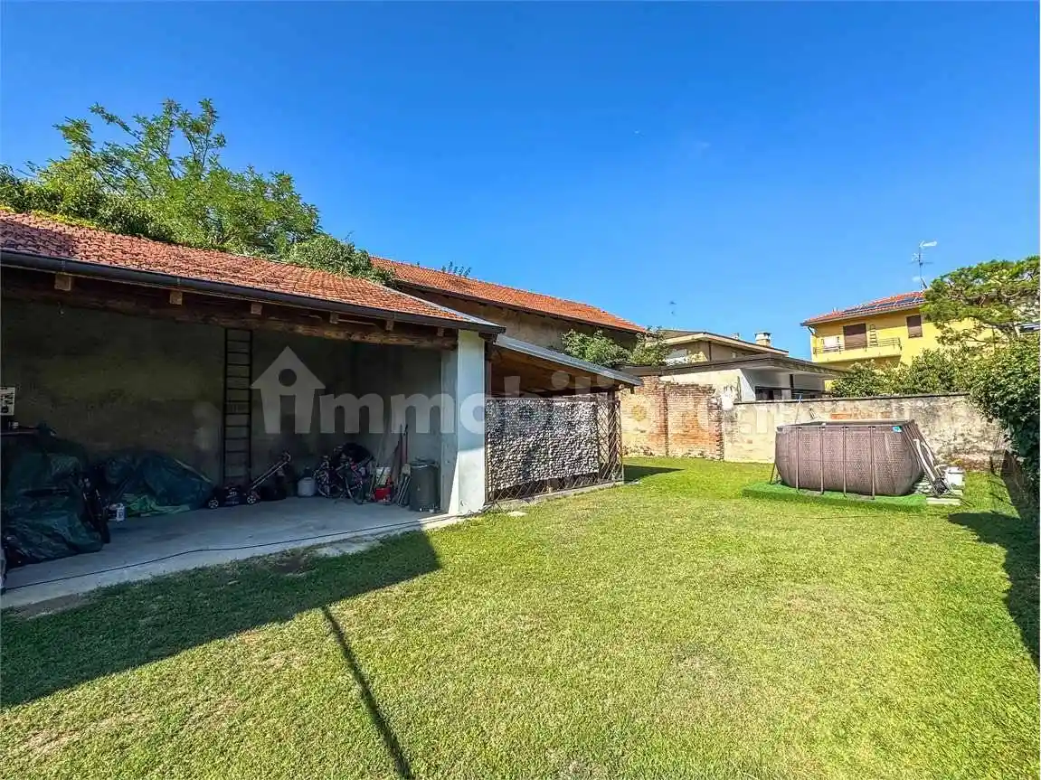 Quadrilocale via per Busto Garolfo, 24, Casorezzo - foto 2