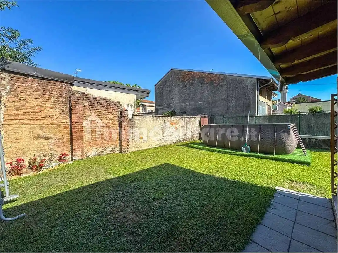 Quadrilocale via per Busto Garolfo, 24, Casorezzo - foto 3