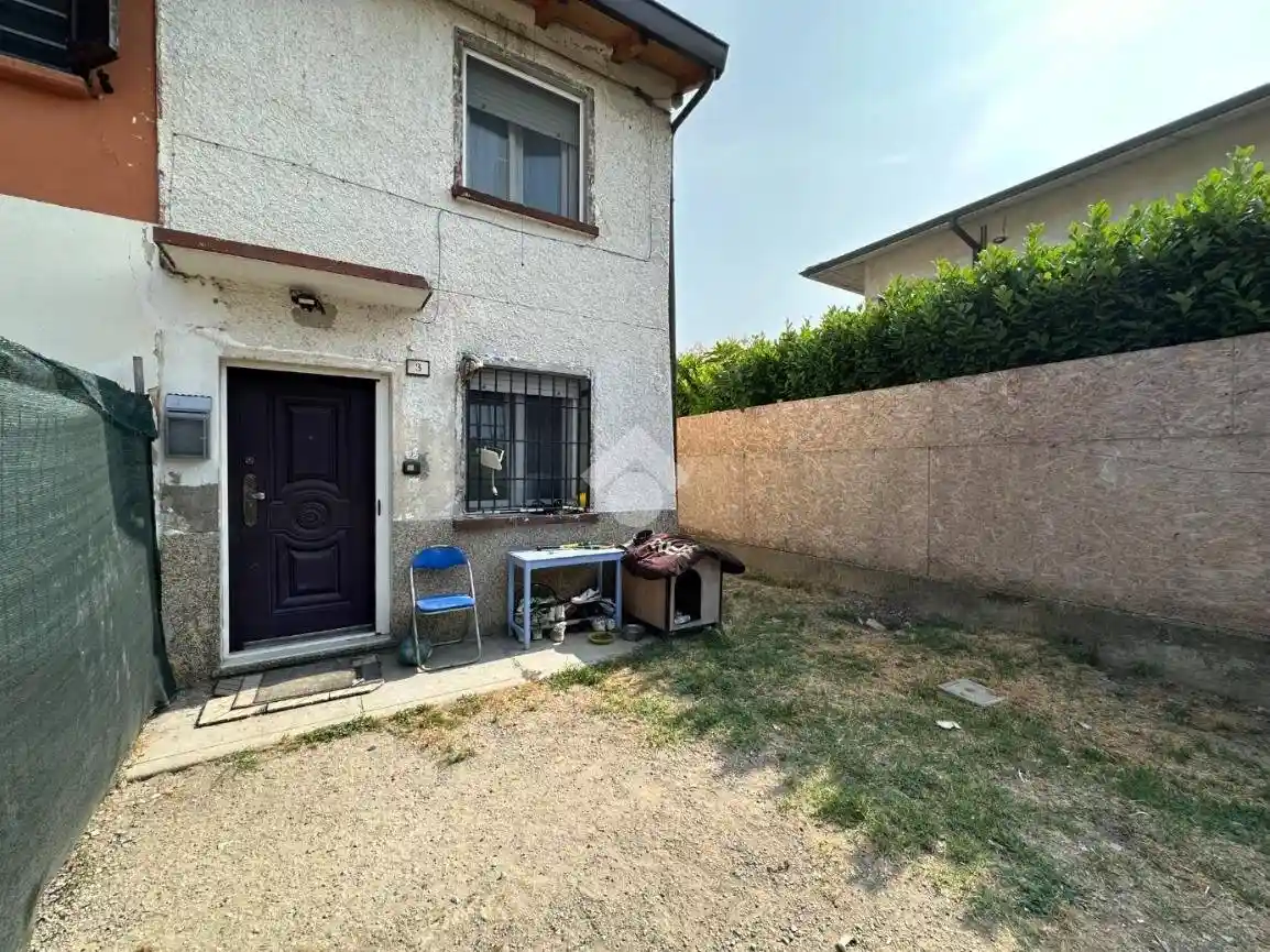 Casa indipendente in vendita a Castelnovo di Sotto