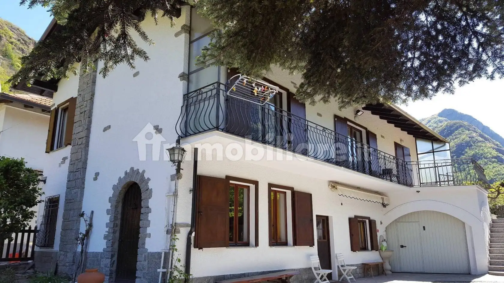 Villa in vendita a Arnad