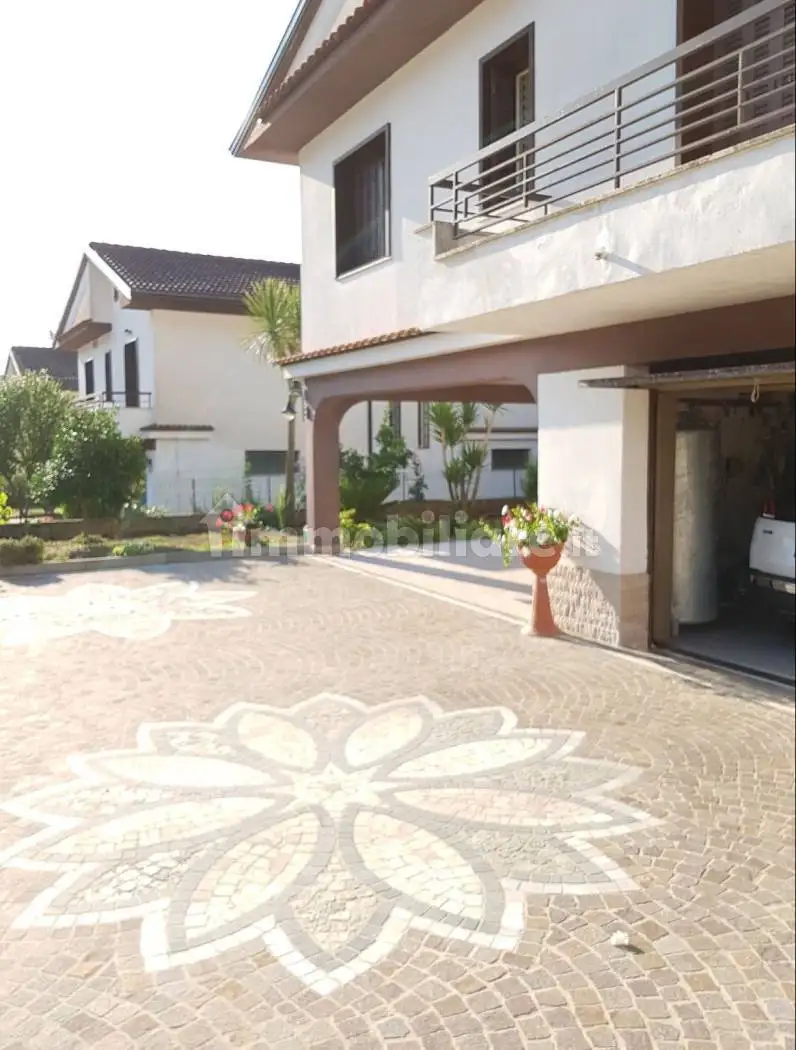 Villa in vendita a Pozzilli