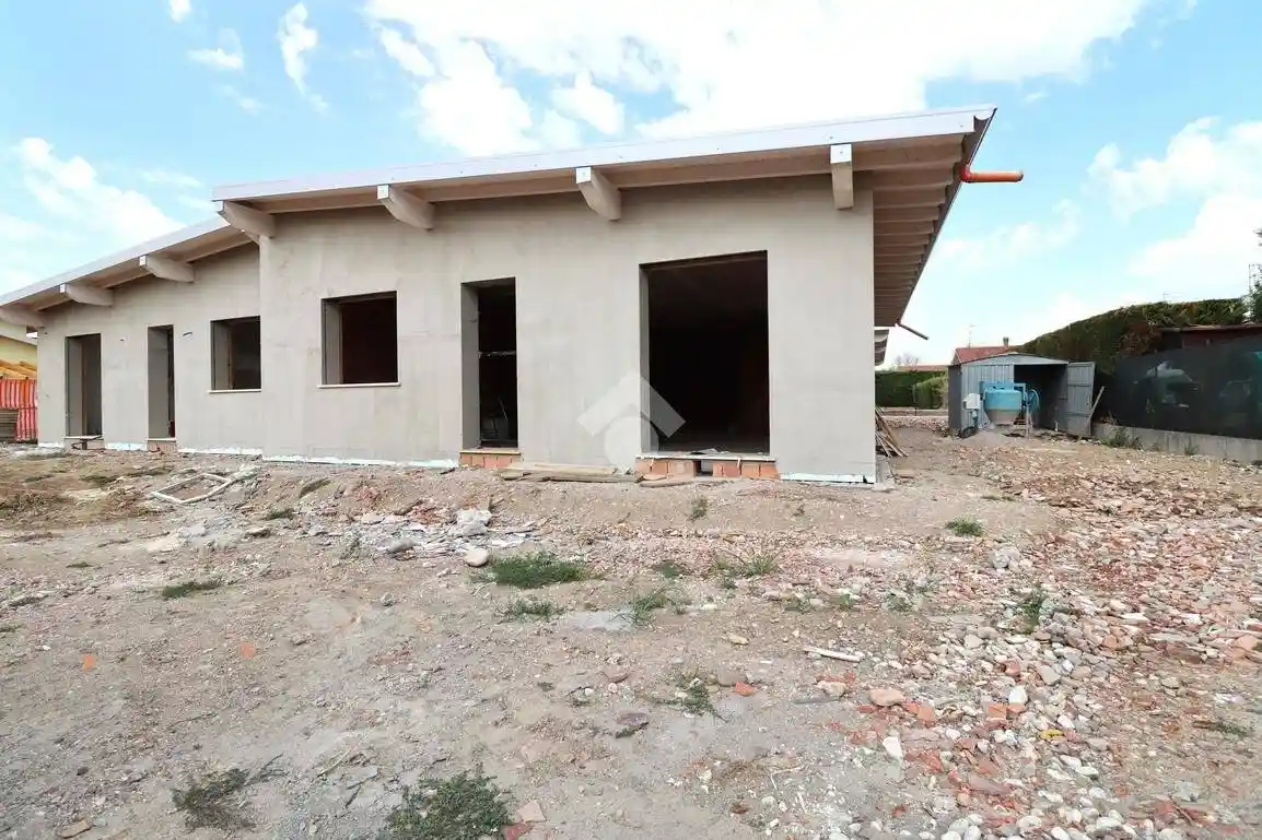 Villa in vendita a Porto Mantovano