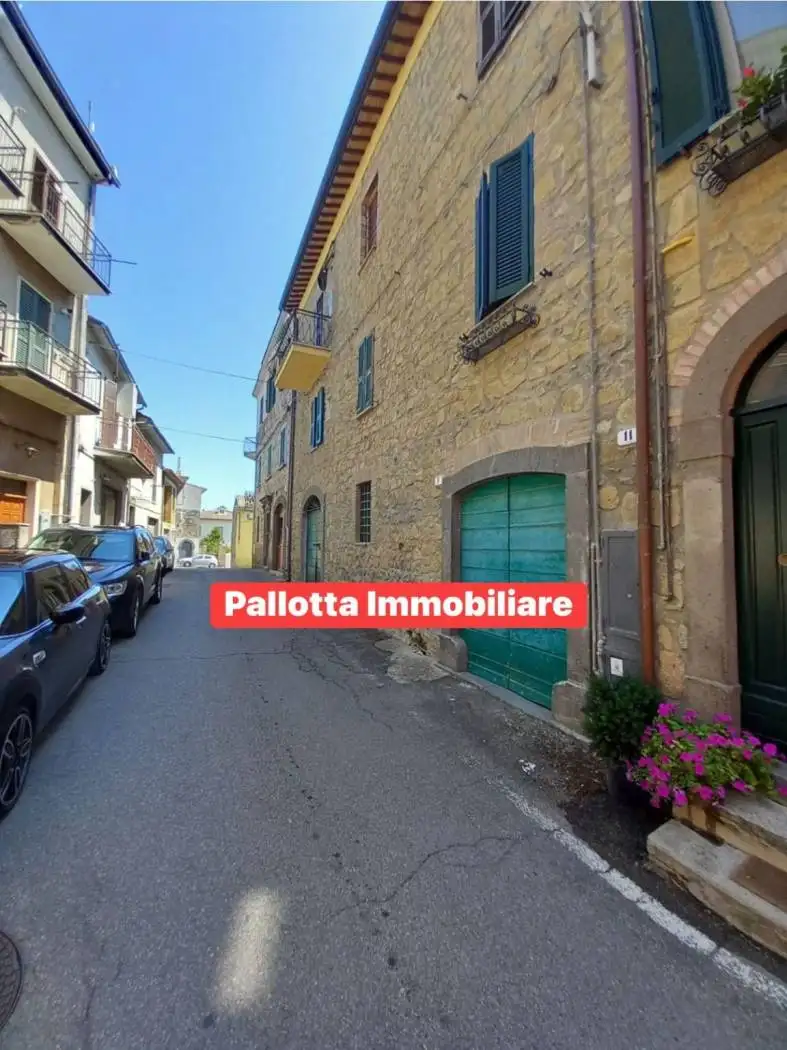 Appartamento in vendita a Marta