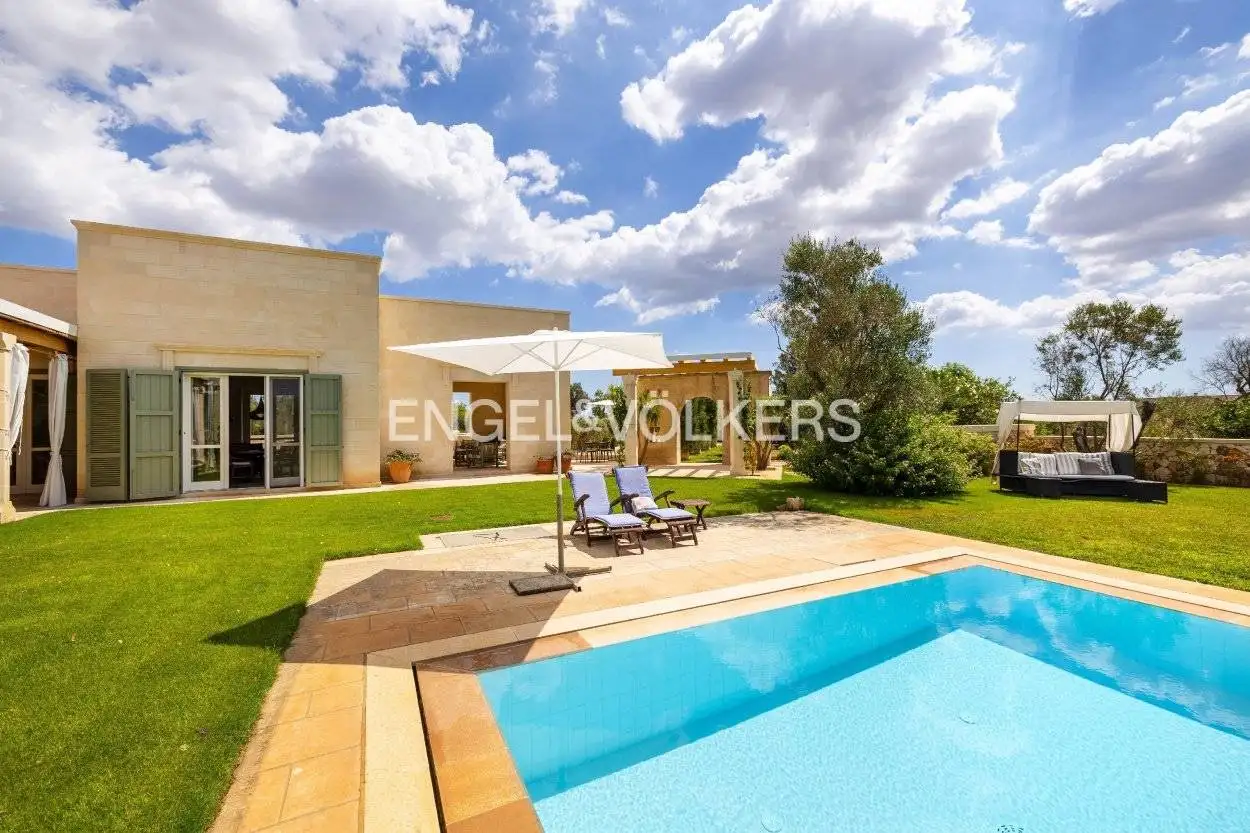 Villa unifamiliare via Italia, Centro, Carpignano Salentino - foto 5