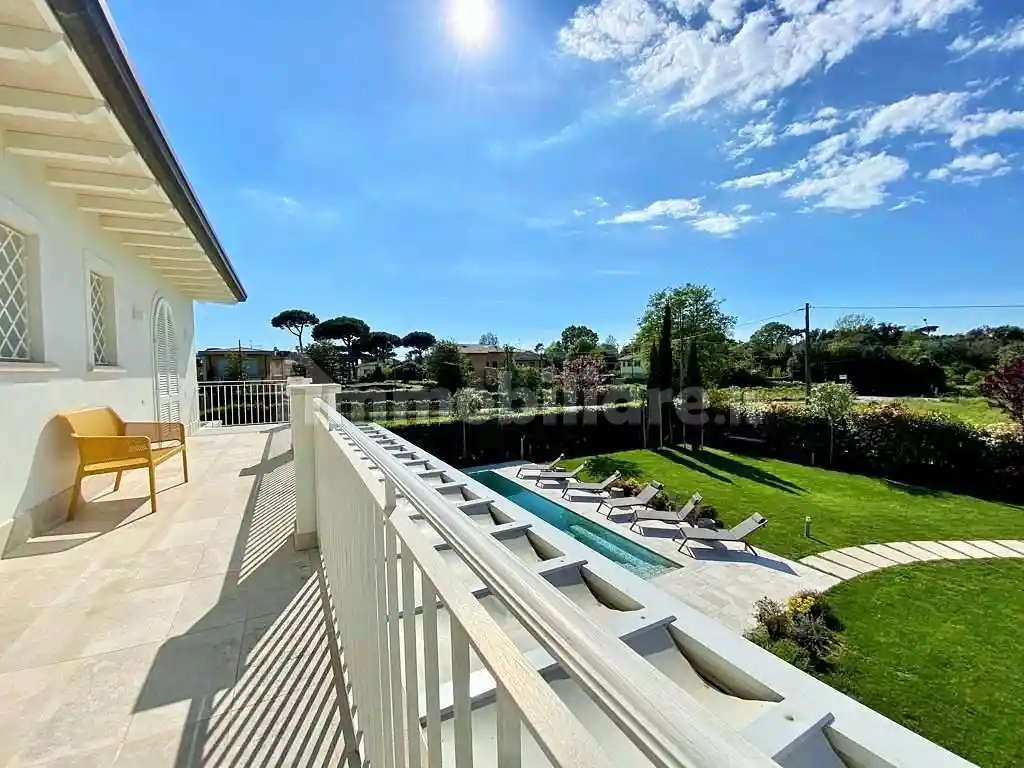 Villa in vendita a Pietrasanta
