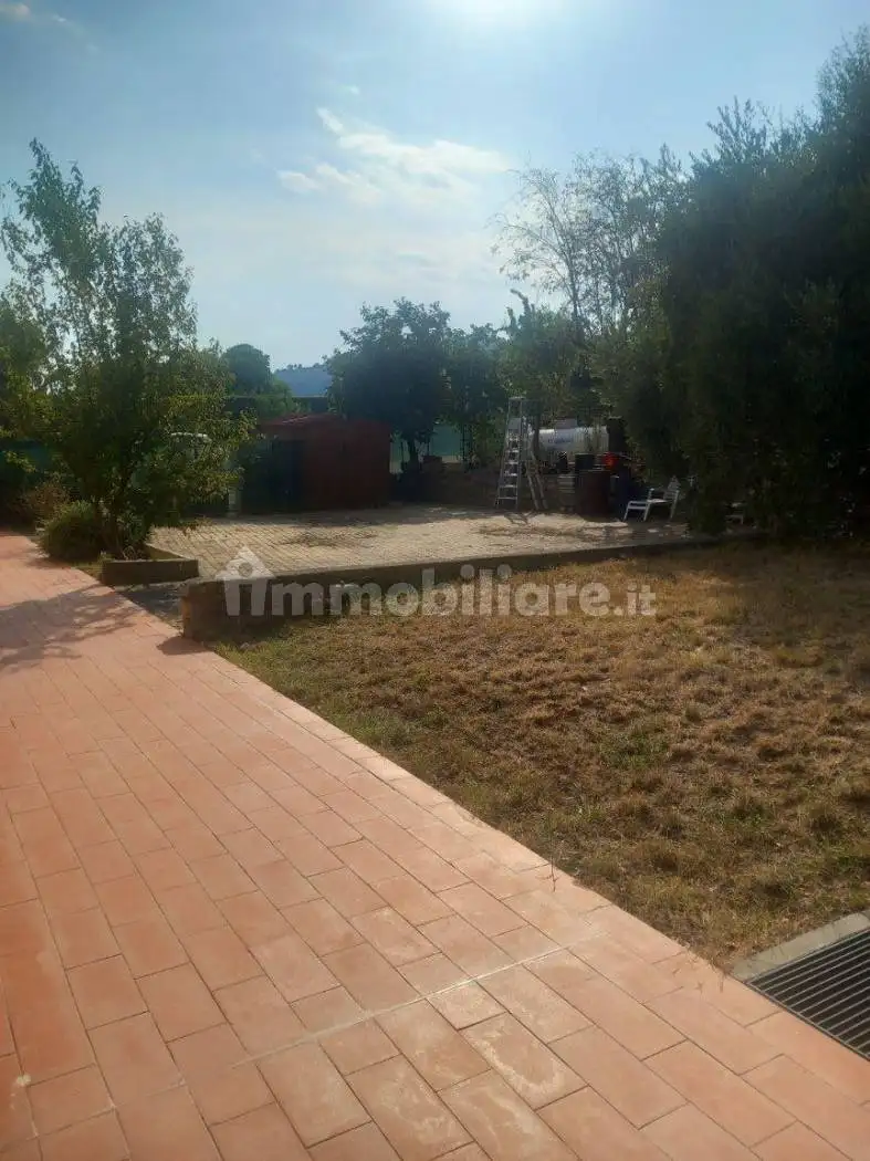 Villa bifamiliare via Pian Boschi, Cisano sul Neva - foto 2