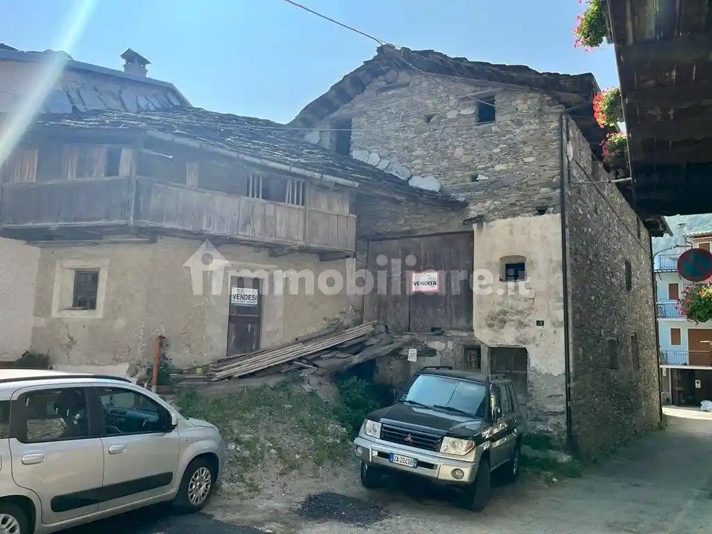 Appartamento in vendita a Sampeyre