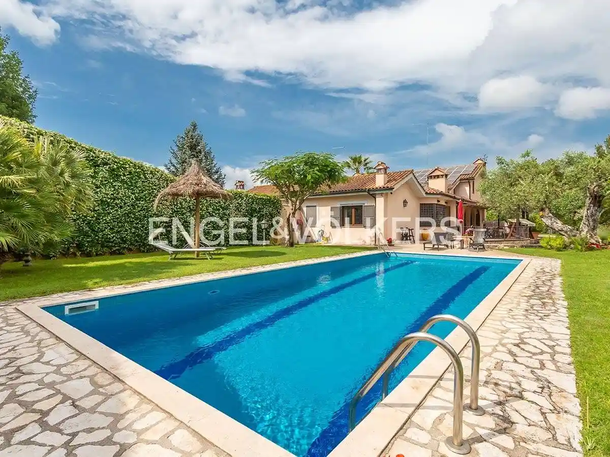 Villa in vendita a Nepi