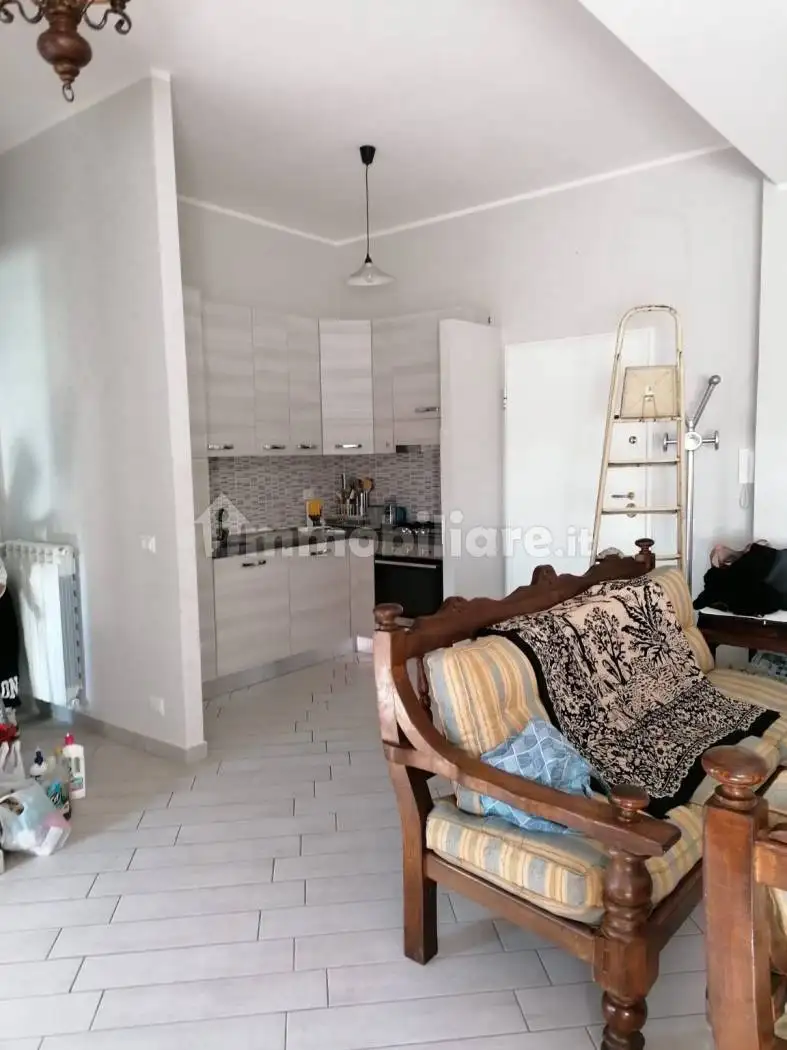 Bilocale via Trieste 22, Centro, Ladispoli