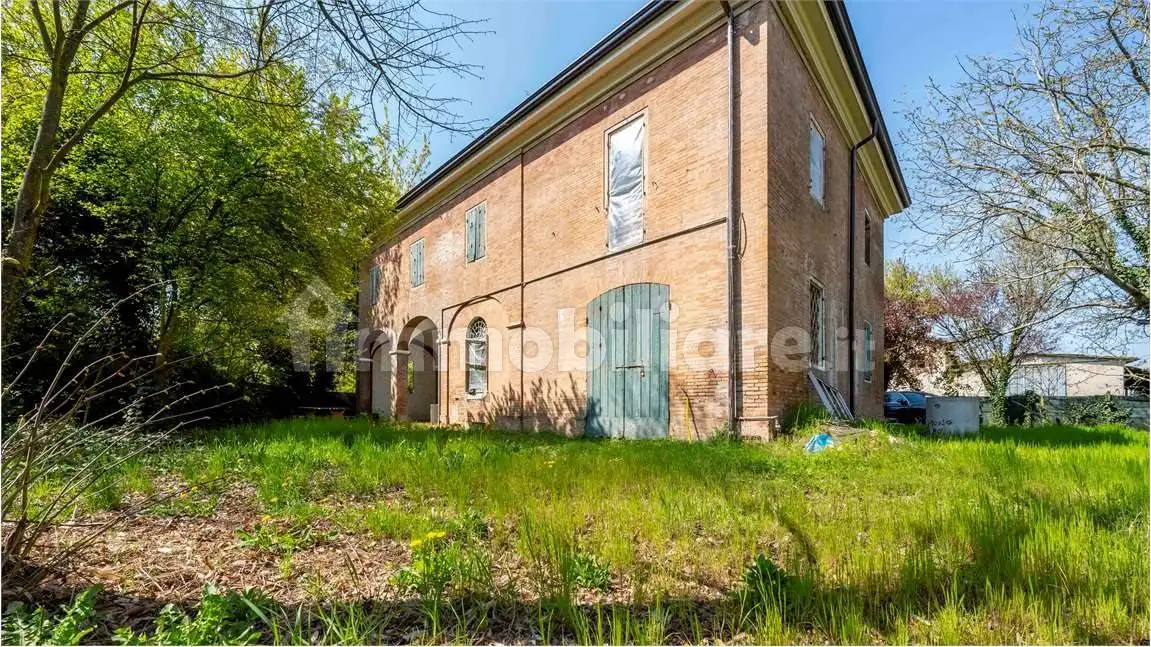 Rustico - Casale in vendita a Carpi