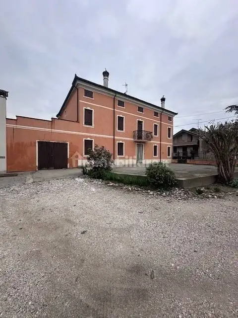 Villa in vendita a Trecenta