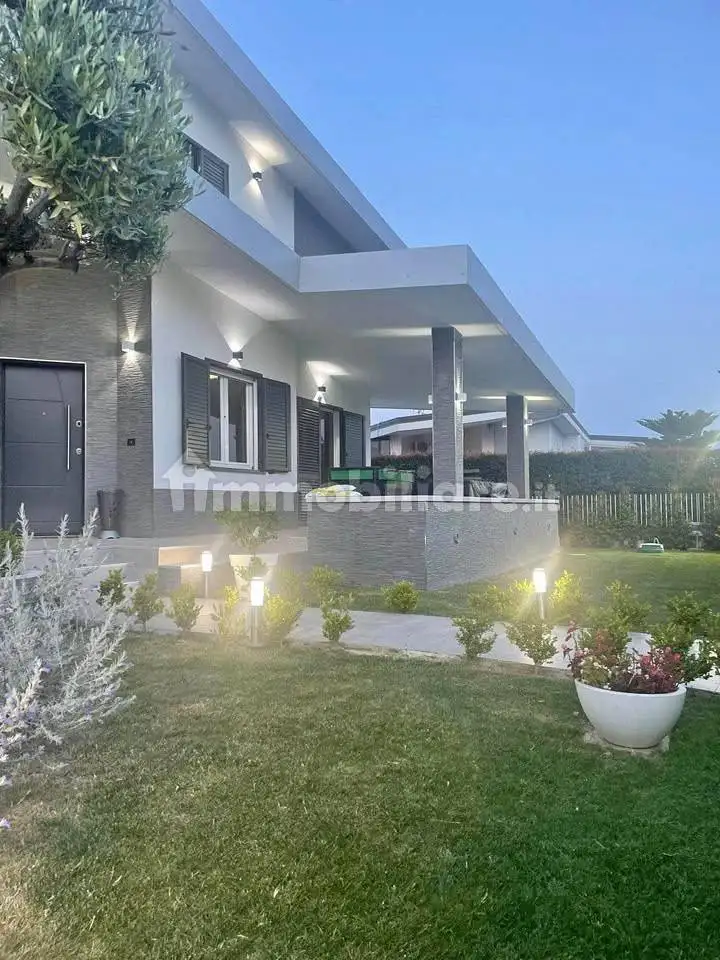 Villa in vendita a Simeri Crichi