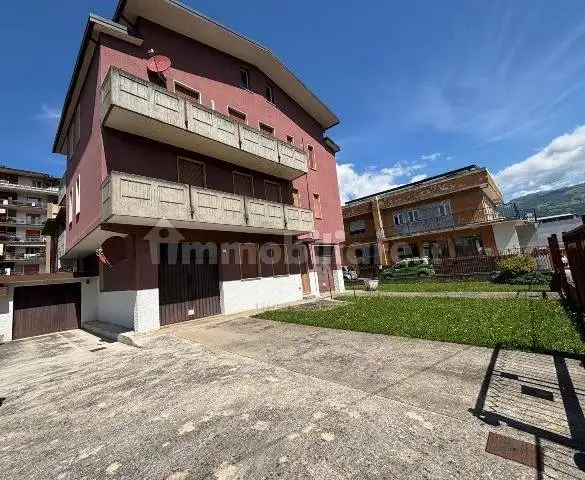 Villa in vendita a Fiorano al Serio