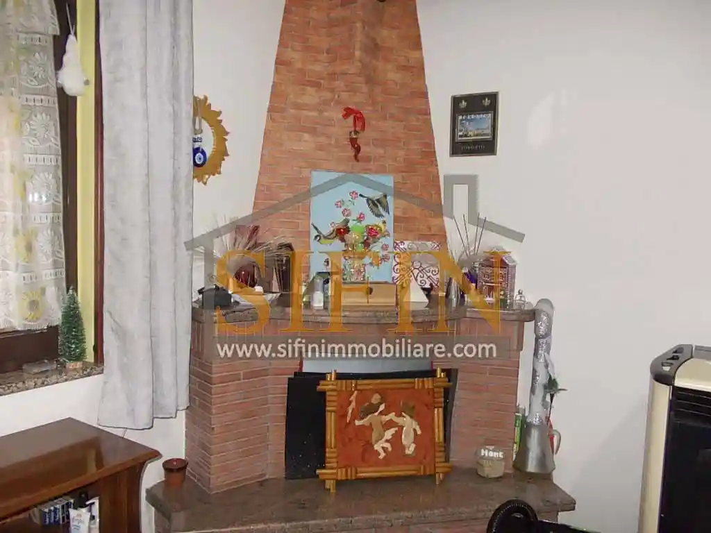 Terratetto unifamiliare vicolo 3 Roma 2, Carife - foto 4