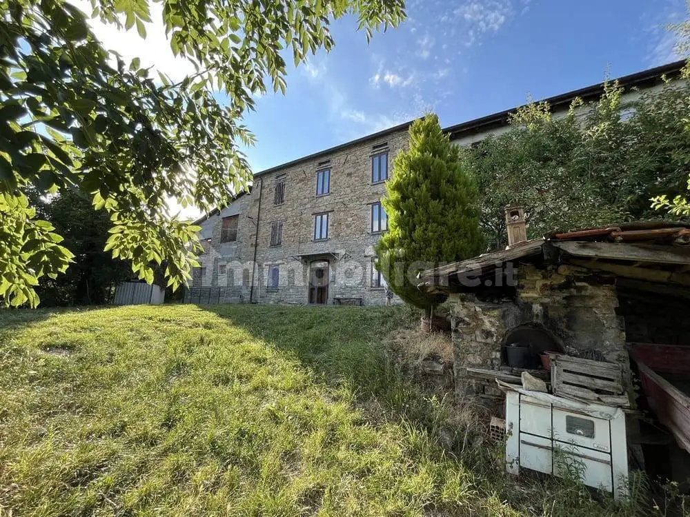 Rustico - Casale in vendita a Bardi