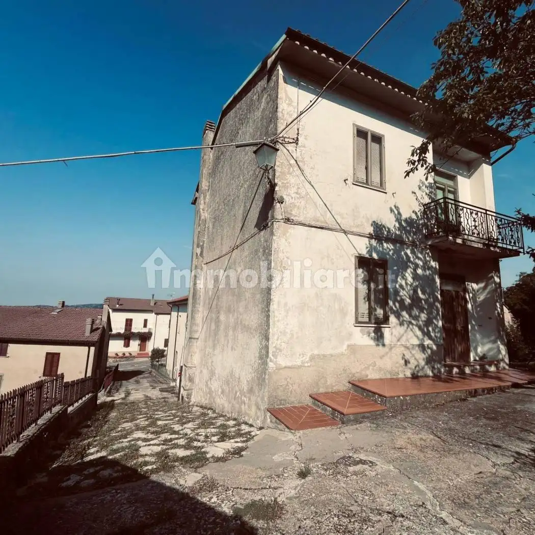 Appartamento in vendita a Castell'Azzara