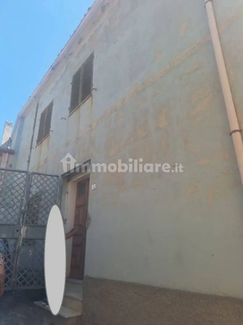 Palazzo - Edificio in vendita a Bono