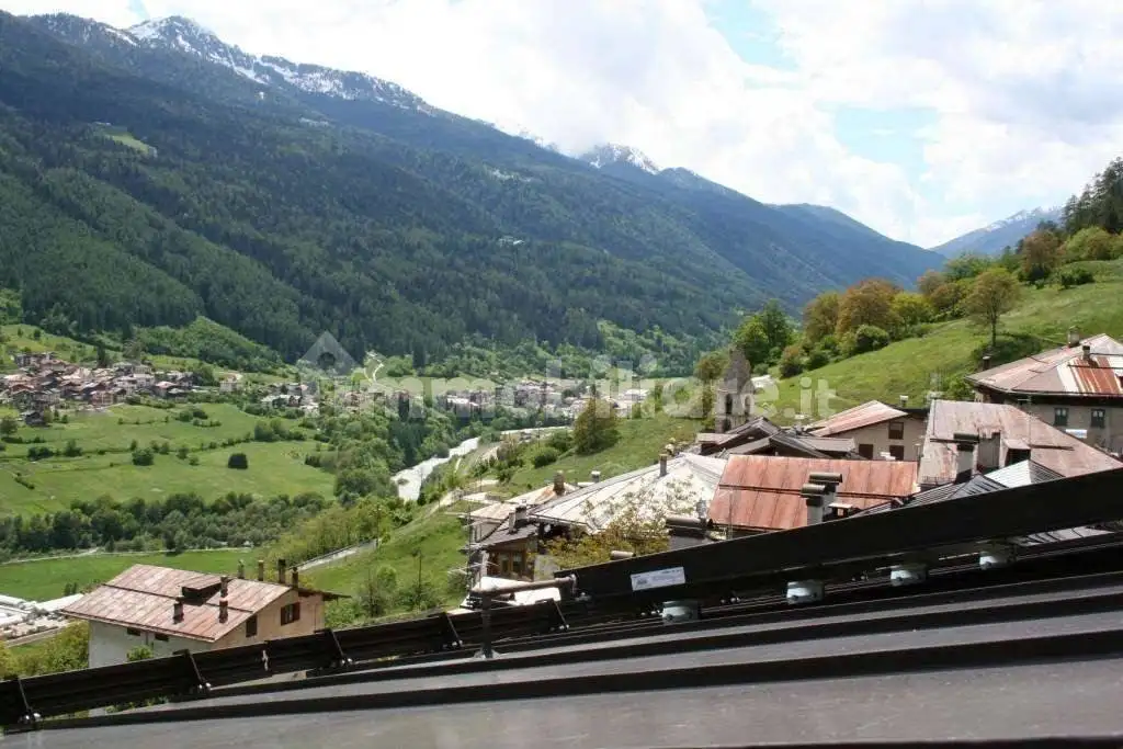 Appartamento in vendita a Commezzadura